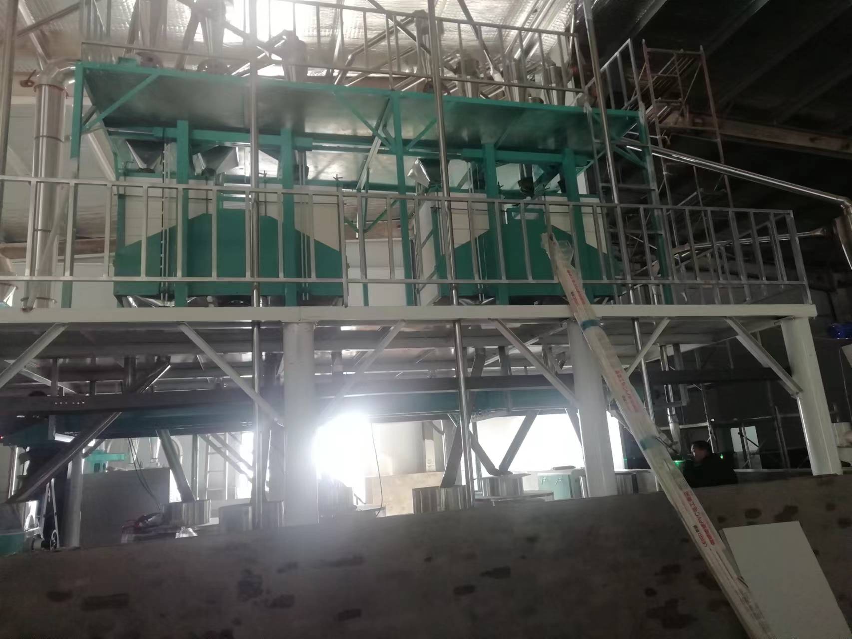 河南鶴壁市?？h六加二石磨面粉機(jī)